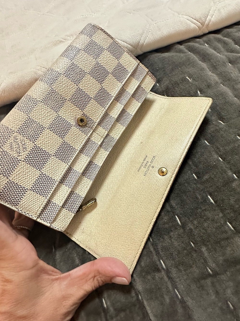 Authentic Louis Vuitton Damier Azur Sarah Wallet - Mint Condition - Picture 8 of 16